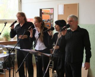 101103-singers 3