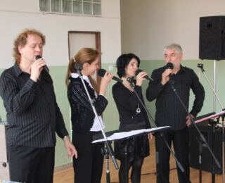 101103-singers 5