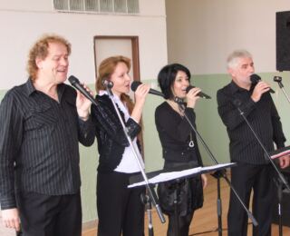 101103-singers 7