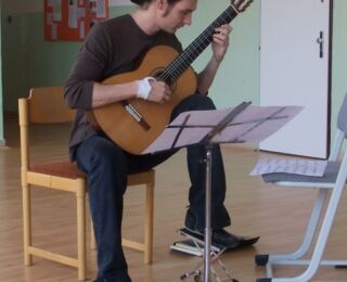 110404-mester 2