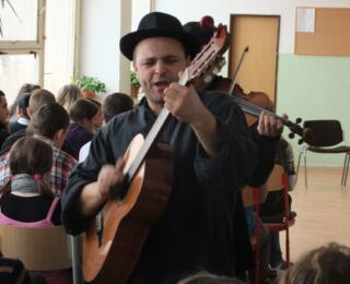111221-gal 46